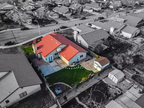 View/Area - 1621 Crestview Ct, Lancaster, CA 93535 photo 3 of 5