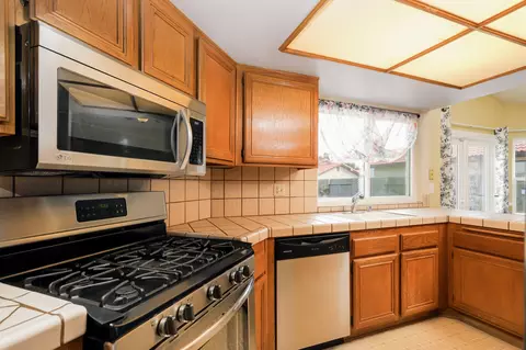 Kitchen - 1621 Crestview Ct, Lancaster, CA 93535 photo 3 of 3