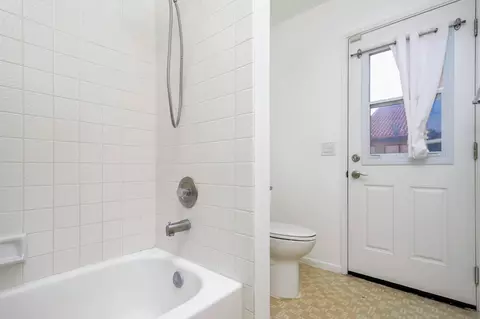 Bath - 1621 Crestview Ct, Lancaster, CA 93535 photo 3 of 3