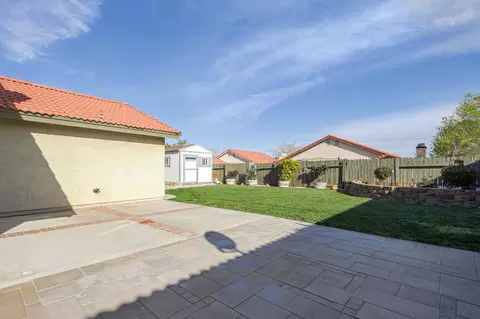 Exterior - 1621 Crestview Ct, Lancaster, CA 93535 photo 3 of 8