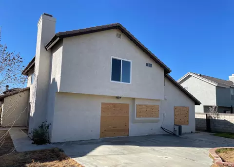 Exterior - 2331 Kildare St E, Lancaster, CA 93535 photo 3 of 5