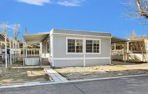 43850 20th St E #24, Lancaster, CA 93535