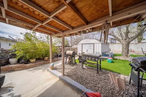 Exterior - 15901 Rexroth Dr, Mojave, CA 93501 photo 5 of 7