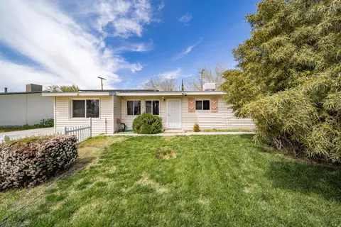 Exterior - 15901 Rexroth Dr, Mojave, CA 93501 photo 2 of 7