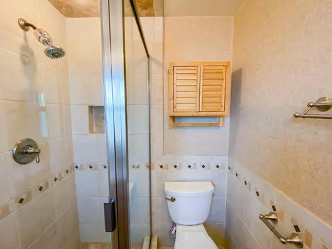 Bath - 44848 Kingtree Ave, Lancaster, CA 93534 photo 3 of 3