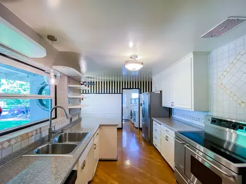 Kitchen - 44848 Kingtree Ave, Lancaster, CA 93534 photo 1 of 2