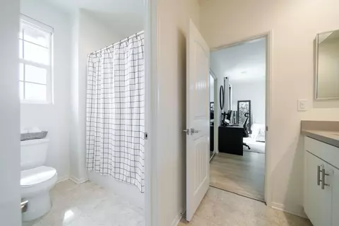 Bath - 2155 Rockrose St, Palmdale, CA 93551 photo 3 of 7