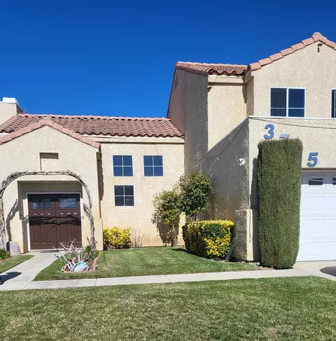 3745 Noll Dr, Palmdale, CA 93550