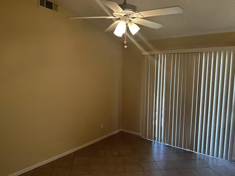 45829 Suffolk Dr, Lancaster, CA 93534 photo 3