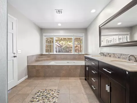 Bath - 31904 Cedarcroft Rd, Acton, CA 93510 photo 3 of 5