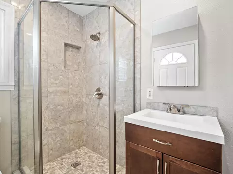 Bath - 31904 Cedarcroft Rd, Acton, CA 93510 photo 5 of 5