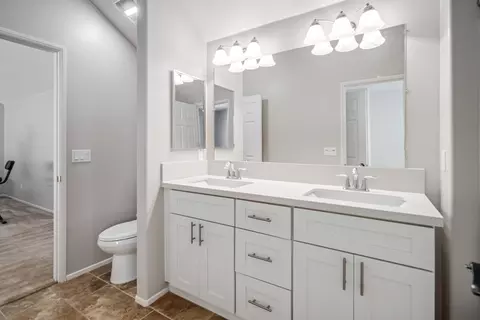 Bath - 43928 Windrose Pl, Lancaster, CA 93536 photo 6 of 6