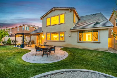 Exterior - 43928 Windrose Pl, Lancaster, CA 93536 photo 4 of 15