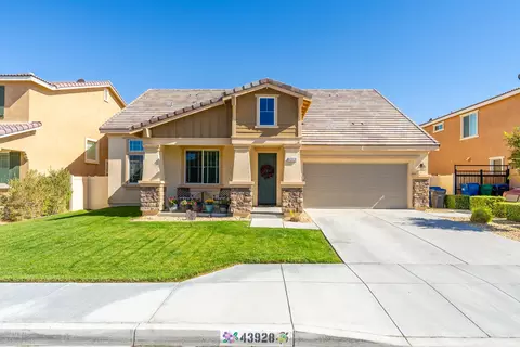 Exterior - 43928 Windrose Pl, Lancaster, CA 93536 photo 11 of 15