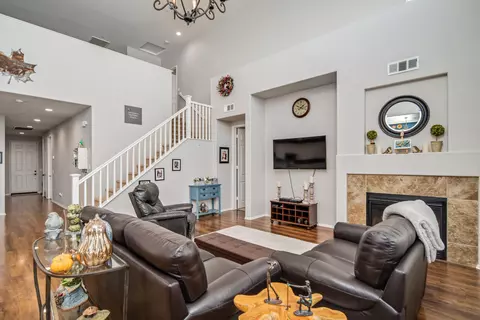 Living - 43928 Windrose Pl, Lancaster, CA 93536 photo 2 of 8