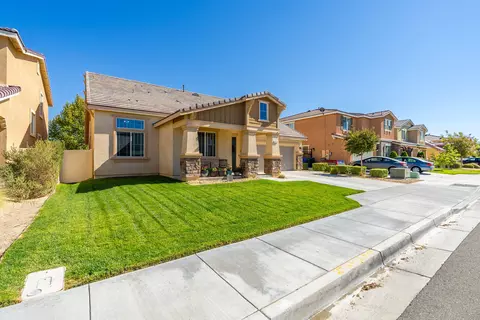 Exterior - 43928 Windrose Pl, Lancaster, CA 93536 photo 12 of 15