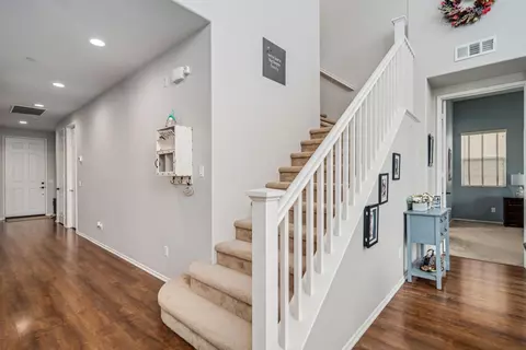Entry Way - 43928 Windrose Pl, Lancaster, CA 93536 photo 2 of 2