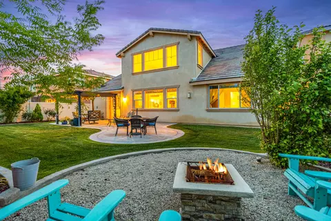 Exterior - 43928 Windrose Pl, Lancaster, CA 93536 photo 7 of 15