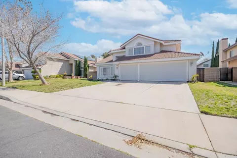 Exterior - 40532 Gorham Ln, Palmdale, CA 93551 photo 6 of 7