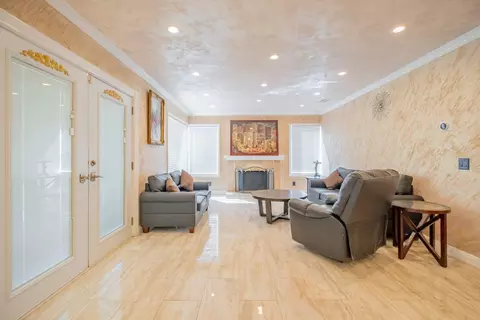 Living - 40532 Gorham Ln, Palmdale, CA 93551 photo 4 of 4