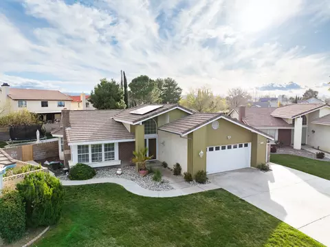 Exterior - 3126 Stevey Way, Lancaster, CA 93536 photo 10 of 10