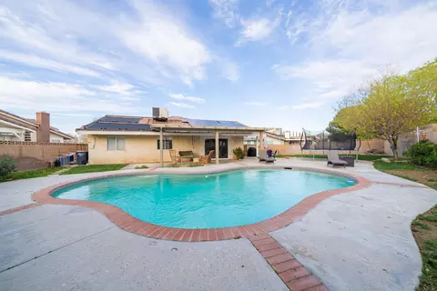 Exterior - 3126 Stevey Way, Lancaster, CA 93536 photo 6 of 10