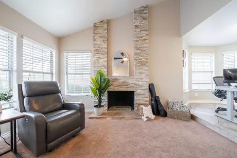 Living - 3126 Stevey Way, Lancaster, CA 93536 photo 3 of 3