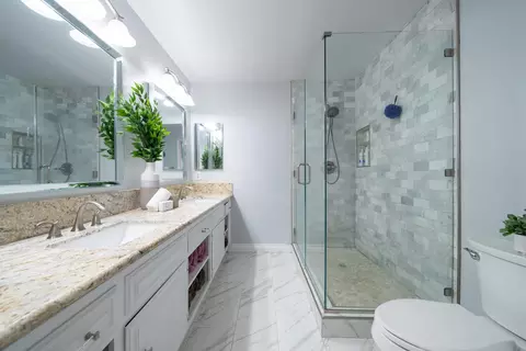 Bath - 3126 Stevey Way, Lancaster, CA 93536 photo 1 of 2