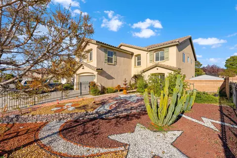 Exterior - 45130 Palm Ln, Lancaster, CA 93535 photo 2 of 11