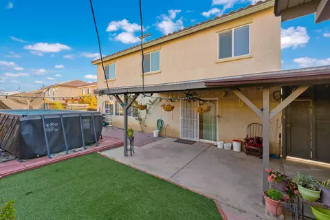 Exterior - 45130 Palm Ln, Lancaster, CA 93535 photo 8 of 11