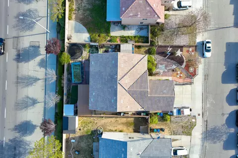 Exterior - 45130 Palm Ln, Lancaster, CA 93535 photo 3 of 11