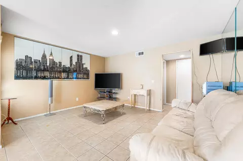 Living - 45130 Palm Ln, Lancaster, CA 93535 photo 1 of 6