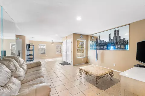 Living - 45130 Palm Ln, Lancaster, CA 93535 photo 2 of 6
