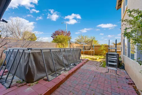 Exterior - 45130 Palm Ln, Lancaster, CA 93535 photo 5 of 11