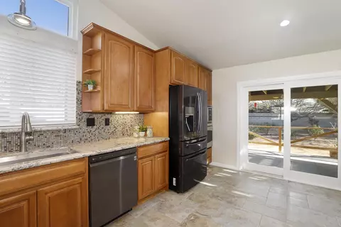 6250 Jonathon St, Lancaster, CA 93536 photo 15