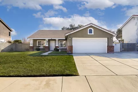 6250 Jonathon St, Lancaster, CA 93536