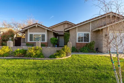 Exterior - 6342 Azalea Dr, Quartz Hill, CA 93536 photo 30 of 32