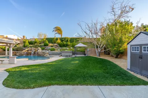 Exterior - 6342 Azalea Dr, Quartz Hill, CA 93536 photo 23 of 32