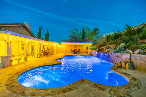 Exterior - 6342 Azalea Dr, Quartz Hill, CA 93536 photo 9 of 32
