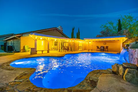 6342 Azalea Dr, Quartz Hill, CA 93536