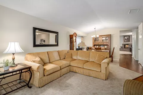 Living - 6342 Azalea Dr, Quartz Hill, CA 93536 photo 2 of 7