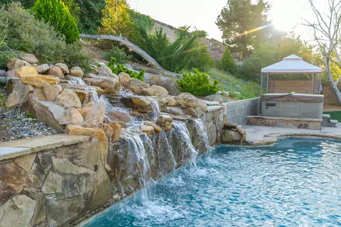 Exterior - 6342 Azalea Dr, Quartz Hill, CA 93536 photo 16 of 32