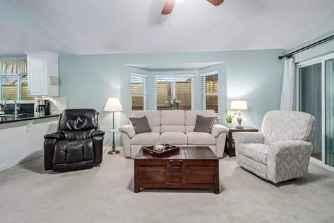 Living - 6342 Azalea Dr, Quartz Hill, CA 93536 photo 4 of 7