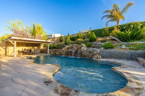 Exterior - 6342 Azalea Dr, Quartz Hill, CA 93536 photo 17 of 32