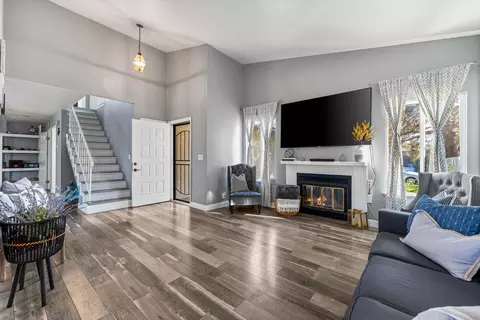 Living - 4721 Karling Pl, Palmdale, CA 93552 photo 3 of 4