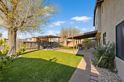 Exterior - 4721 Karling Pl, Palmdale, CA 93552 photo 7 of 12