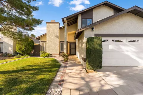 Exterior - 4721 Karling Pl, Palmdale, CA 93552 photo 4 of 12