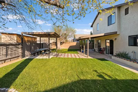 Exterior - 4721 Karling Pl, Palmdale, CA 93552 photo 8 of 12