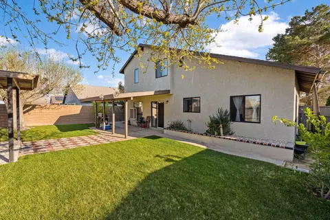 Exterior - 4721 Karling Pl, Palmdale, CA 93552 photo 9 of 12