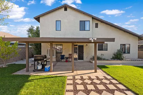 Exterior - 4721 Karling Pl, Palmdale, CA 93552 photo 11 of 12